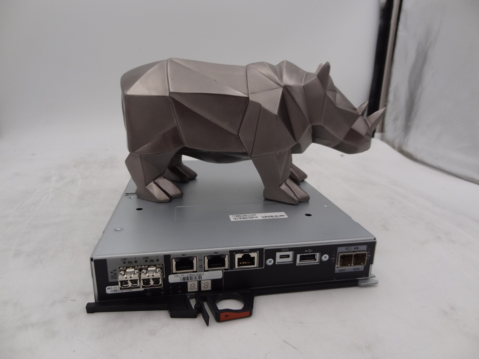 NetApp E2800A-8GB-IC E2800A 8GB IC No HIC 16Gb FC Controller