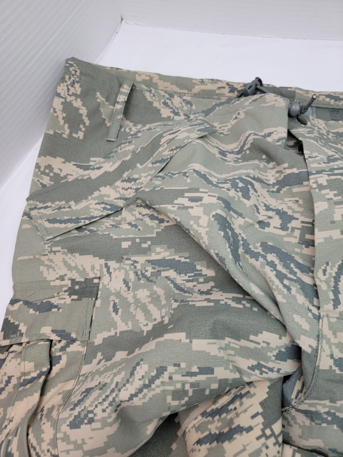 US Military Gor-Tex Environmental Barrier Wear Camo Trousers Size Large-Reg