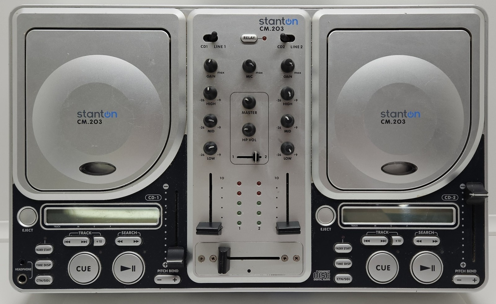 Stanton CM203 CD Mixer with Fader Start and Digital Output