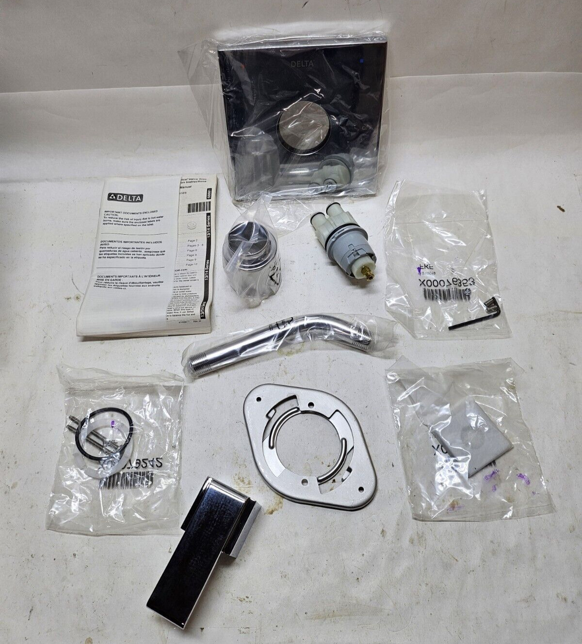 DELTA T14267-LHD ARA MONITOR 1400 SERIES Trim only W/ Cartridge Chrome