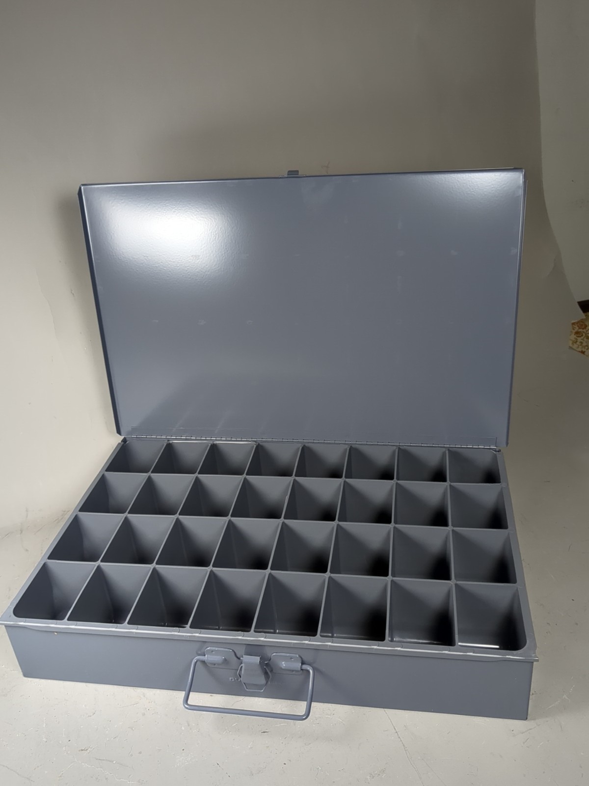 Durham 107‑95‑D935 Steel 32 Compartment Drawer Lot * 4 Pack * With Dividers Gray
