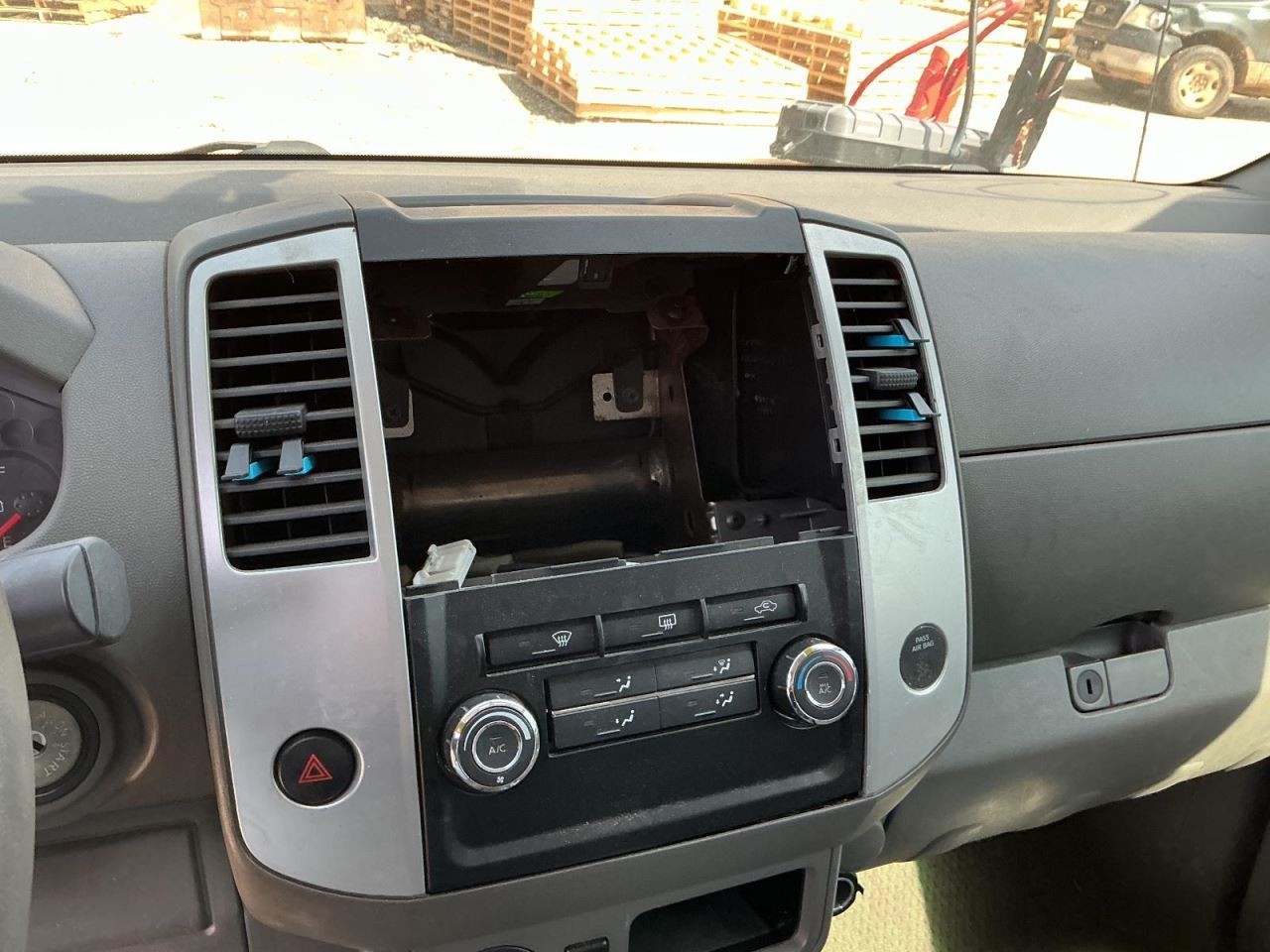 FRONTIER 2010 Glove Box 4987722