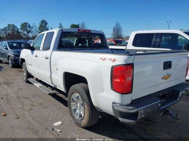 SILVRDO15 2017 Glove Box 4940497