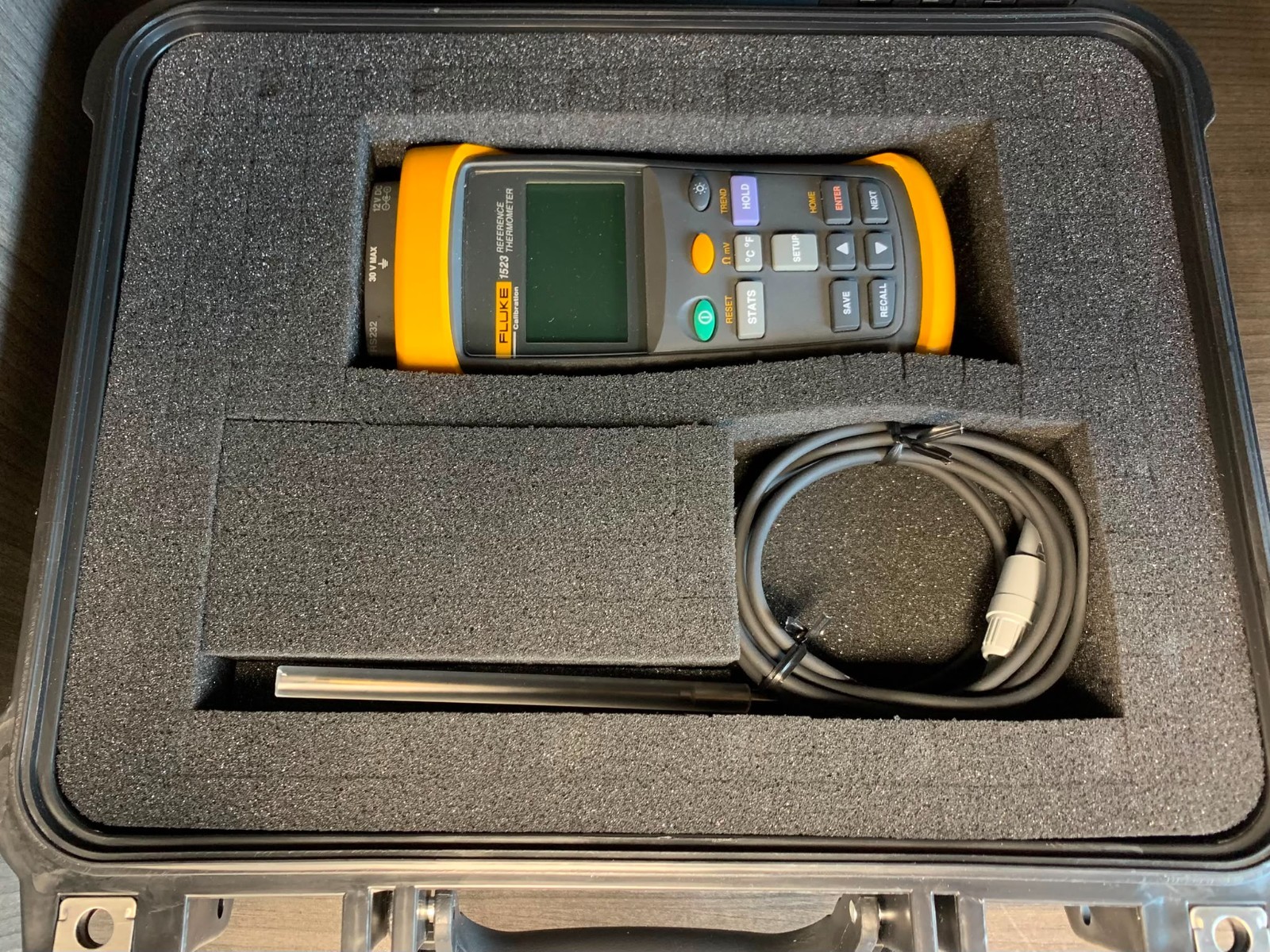 Fluke 1523 Reference Thermometer with Fluke 5622 PRT Probe