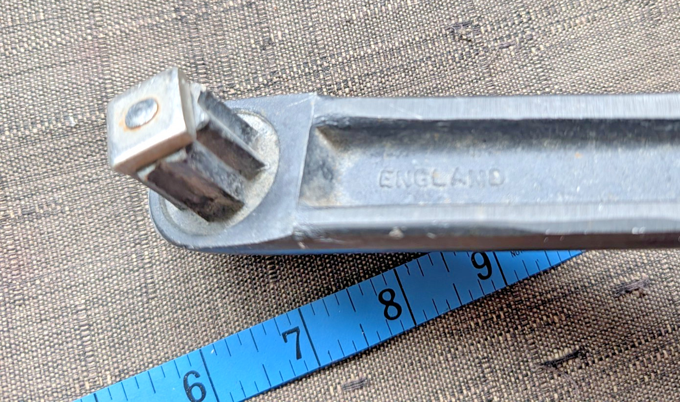 Lewmar locking aluminum winch handle