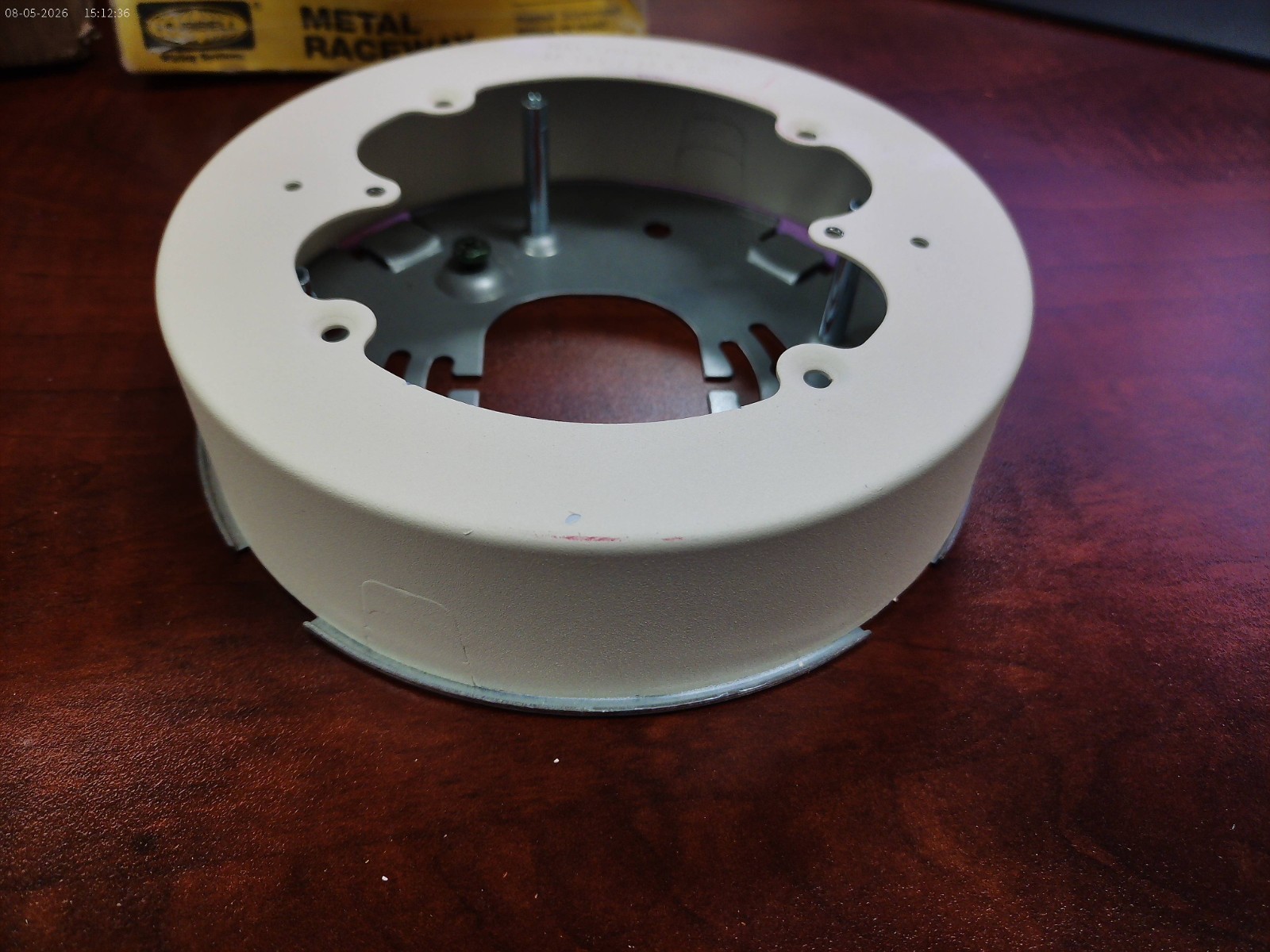 HBL5739AABIV HUBBELL FIXTURE BOX