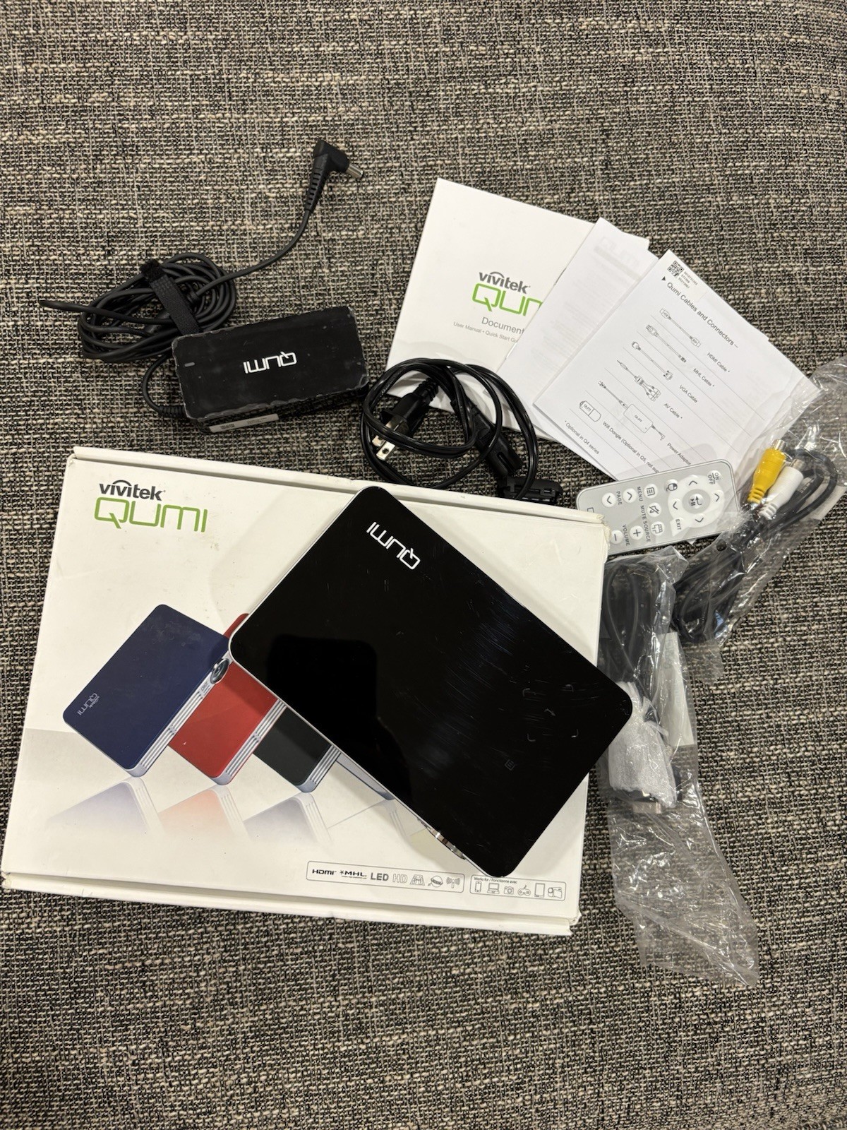 Vivitek Qumi Q5-B LED HD Pocket Projector - Works!!!!!