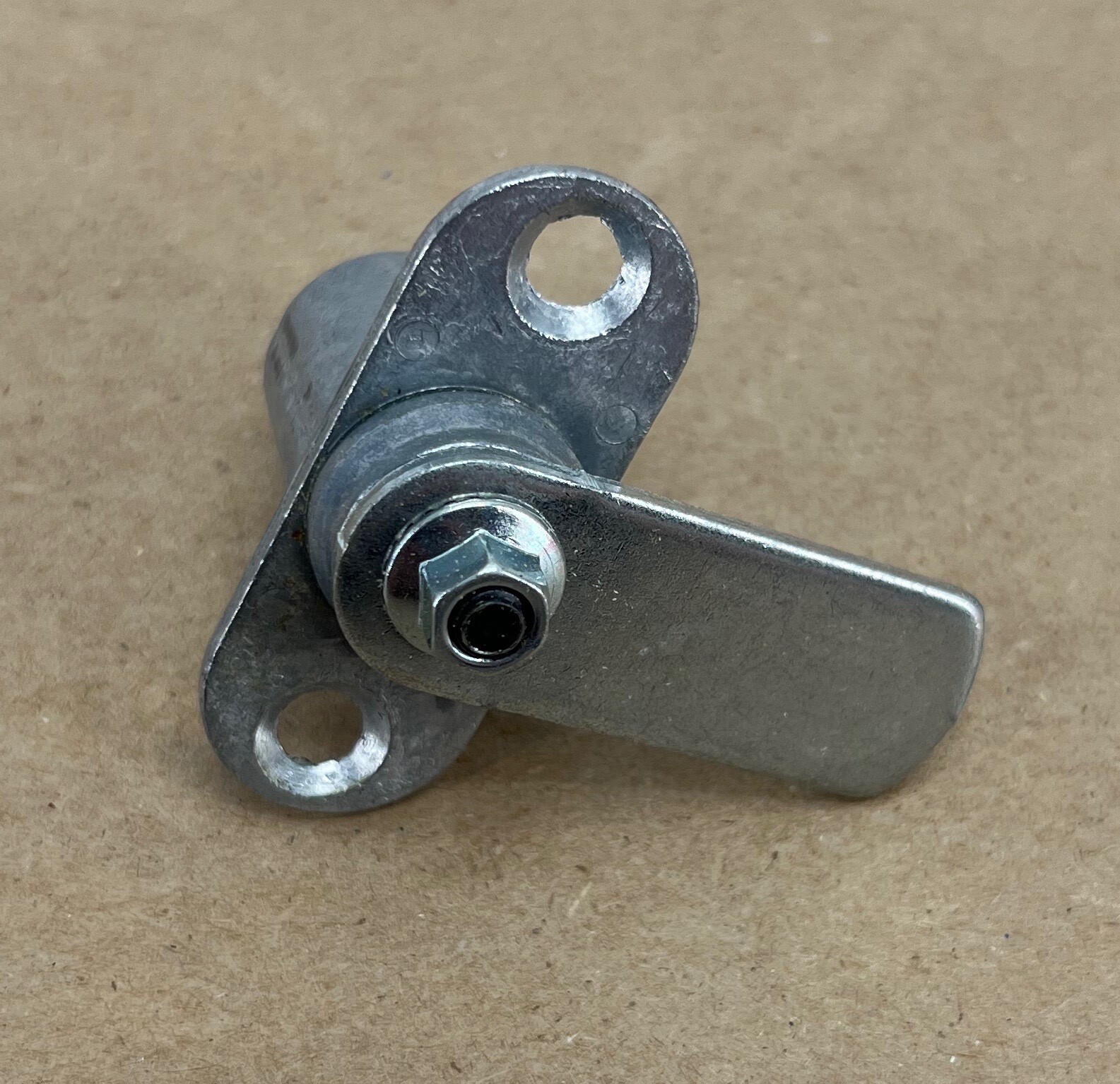 Unbranded Drawer Lock Body TLCB 184 1-1/4L Straight Cam 180 Deg (6056)