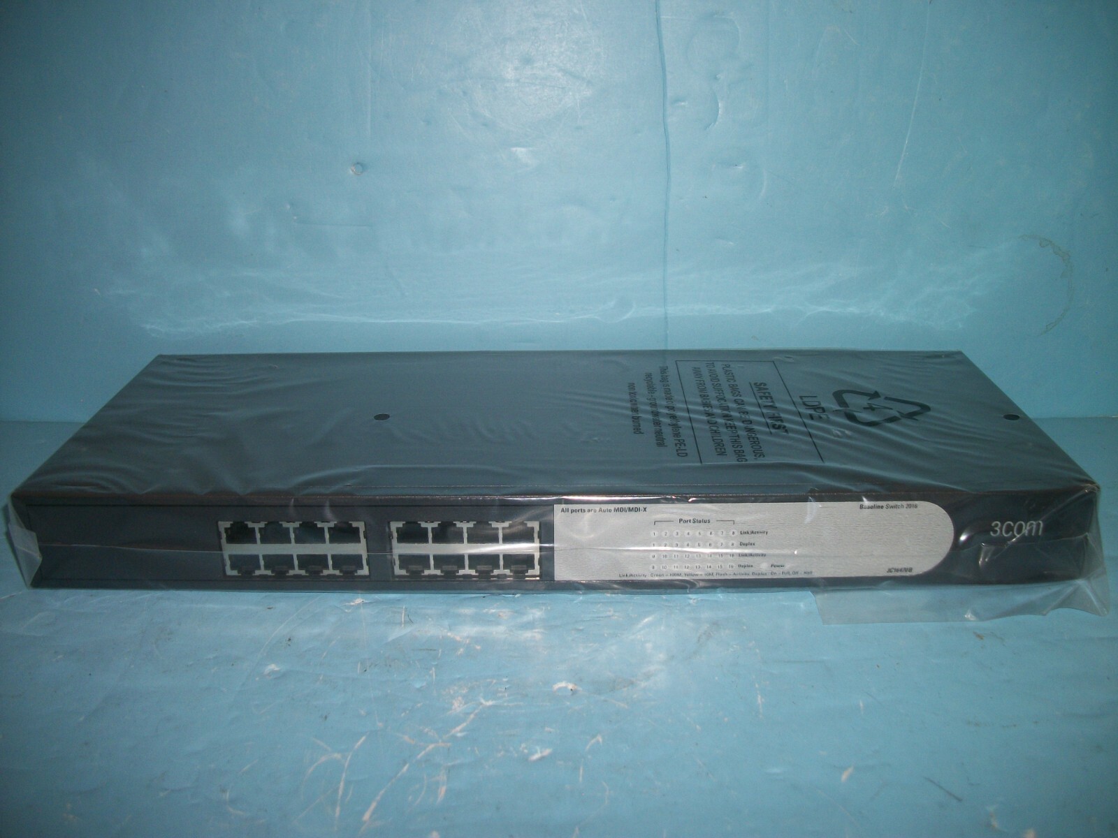 NOS HP V1405-16 DESKTOP SWITCH