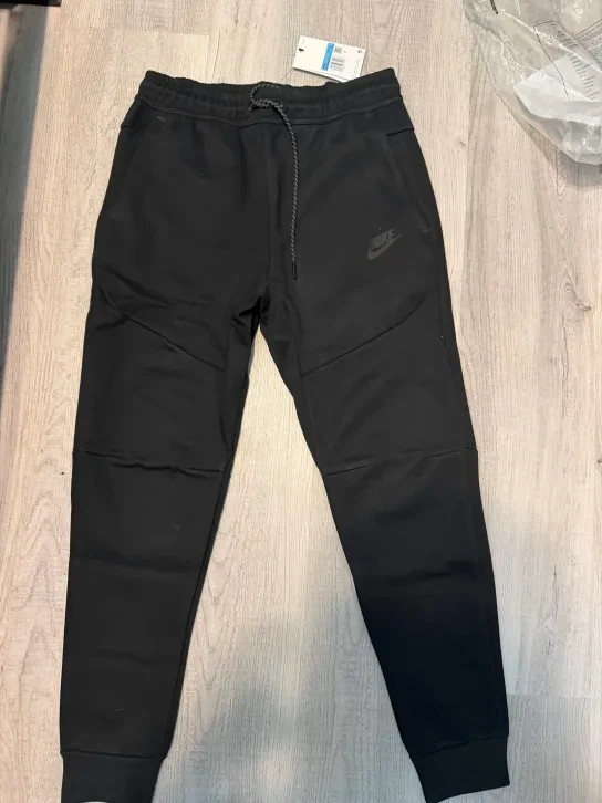 Nike Tech Fleece Slim Fit Jogger Pants - Black - M