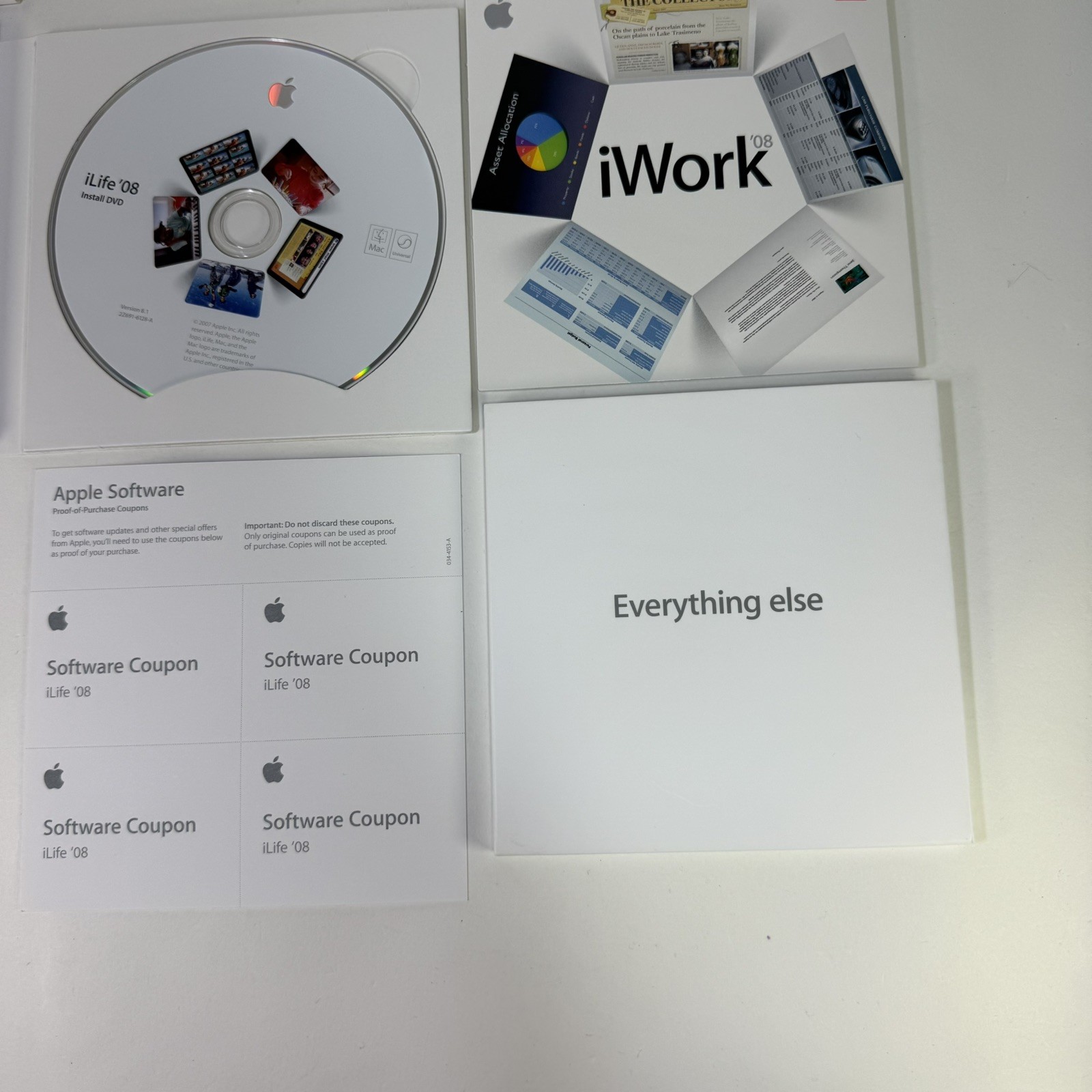 Apple iLife '08 & iWork '08 Trial MacBook discs and accessories