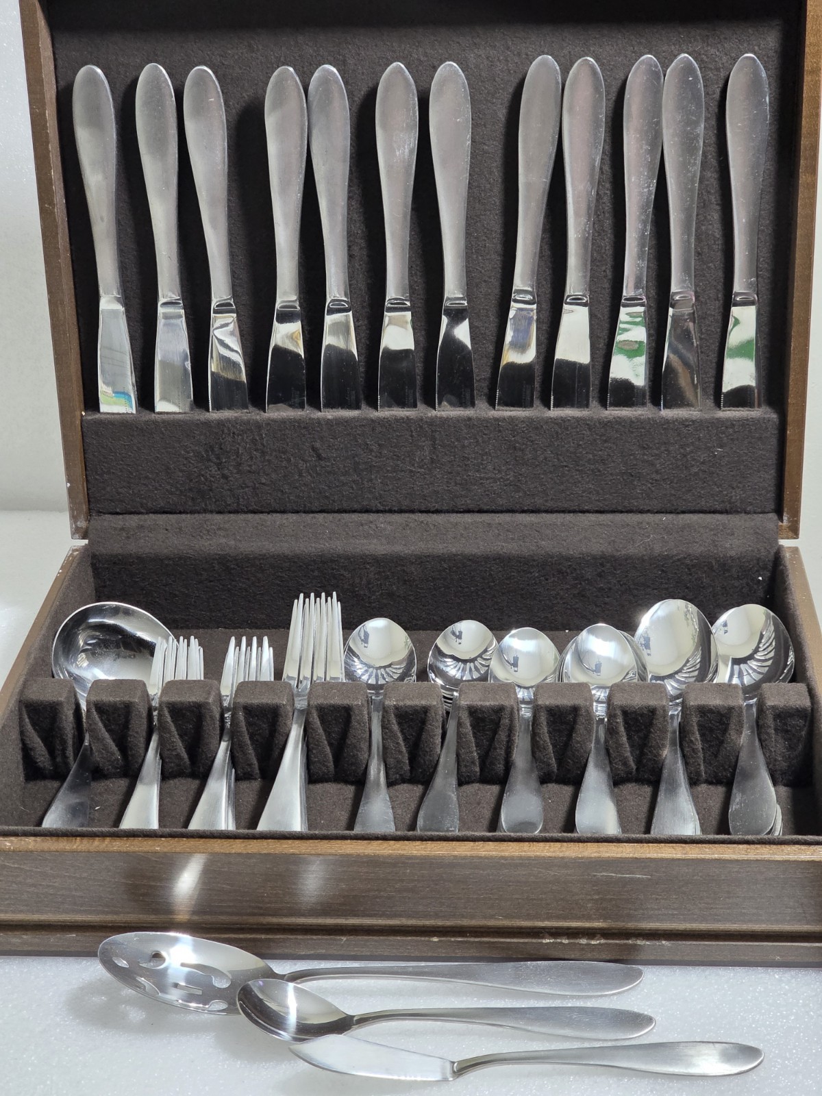 74 Pc Cambridge Stainless Steel Knife Fork Spoon  Apex Satin Flatware Set Boxed
