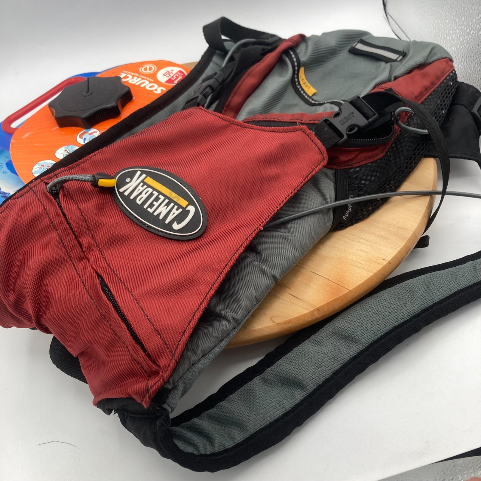 Camelbak Lobo Hydration Pack with NOS Source Clear Antimicrobial H2O Bladder