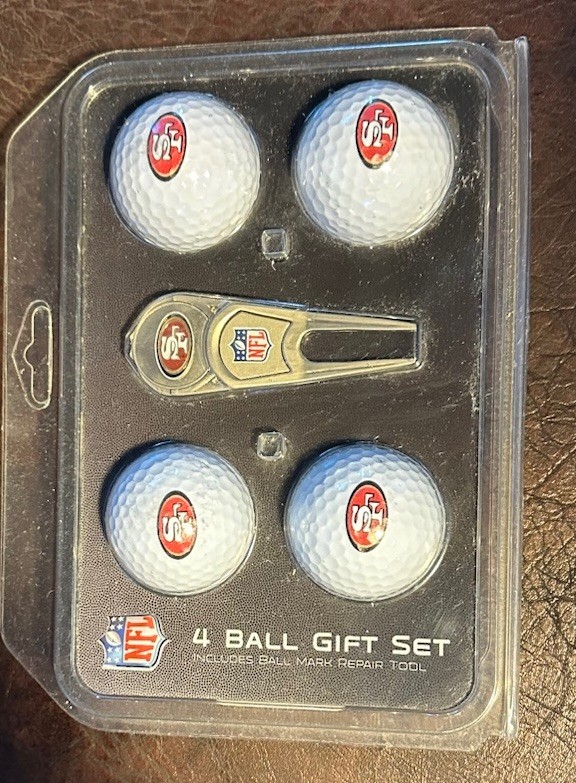 NFL San francisco 49ers 4 Golfball Set  Divot Tool Magnetic Ball Marker GIFT SET