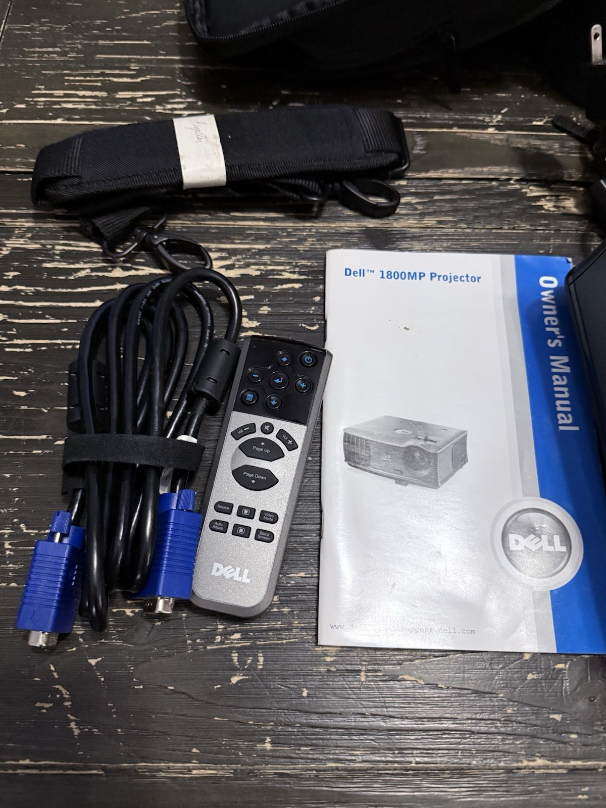 Dell 1800MP DLP Projector w/ Case, Remote & Cables Business / Classroom