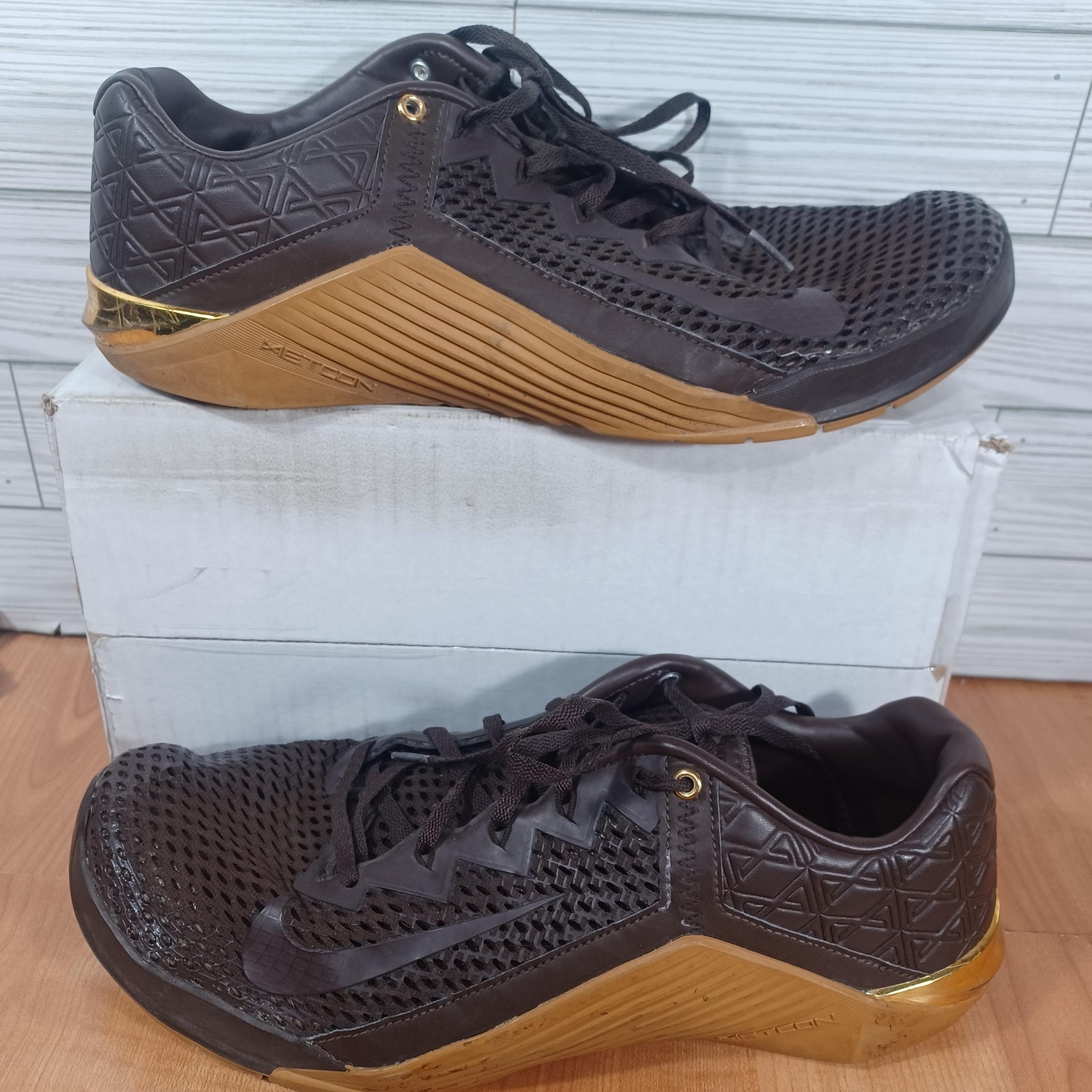 Nike Metcon 6 Shoes Mens Size 12 Brown Gold Cross Training Gym CV1262-200