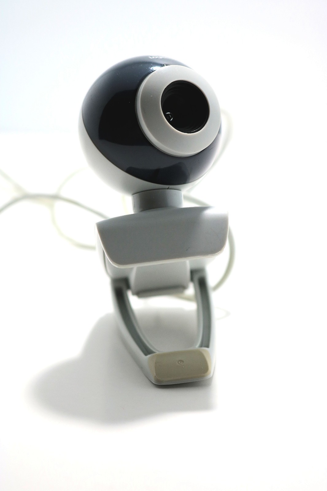 Logitech QuickCam Web Cam V11.8 + Software Install Disc, & Original Manual