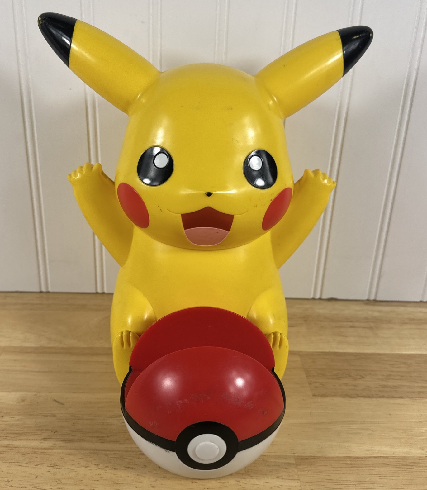 HORI Nintendo DSi & DSi XL Pikachu Charging Base Pokémon UHDL-437 Tested Read