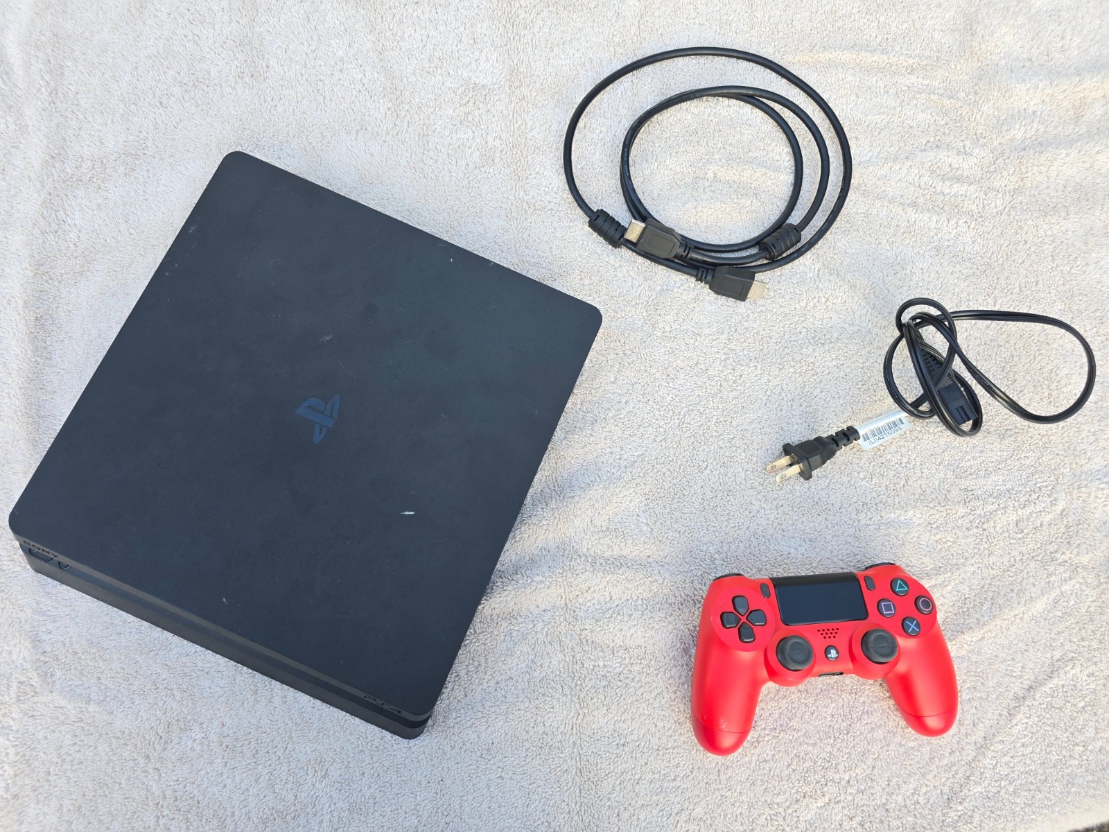 Sony PlayStation 4 Slim 1TB CUH-2215B Console w/ Cables & (1) Controller