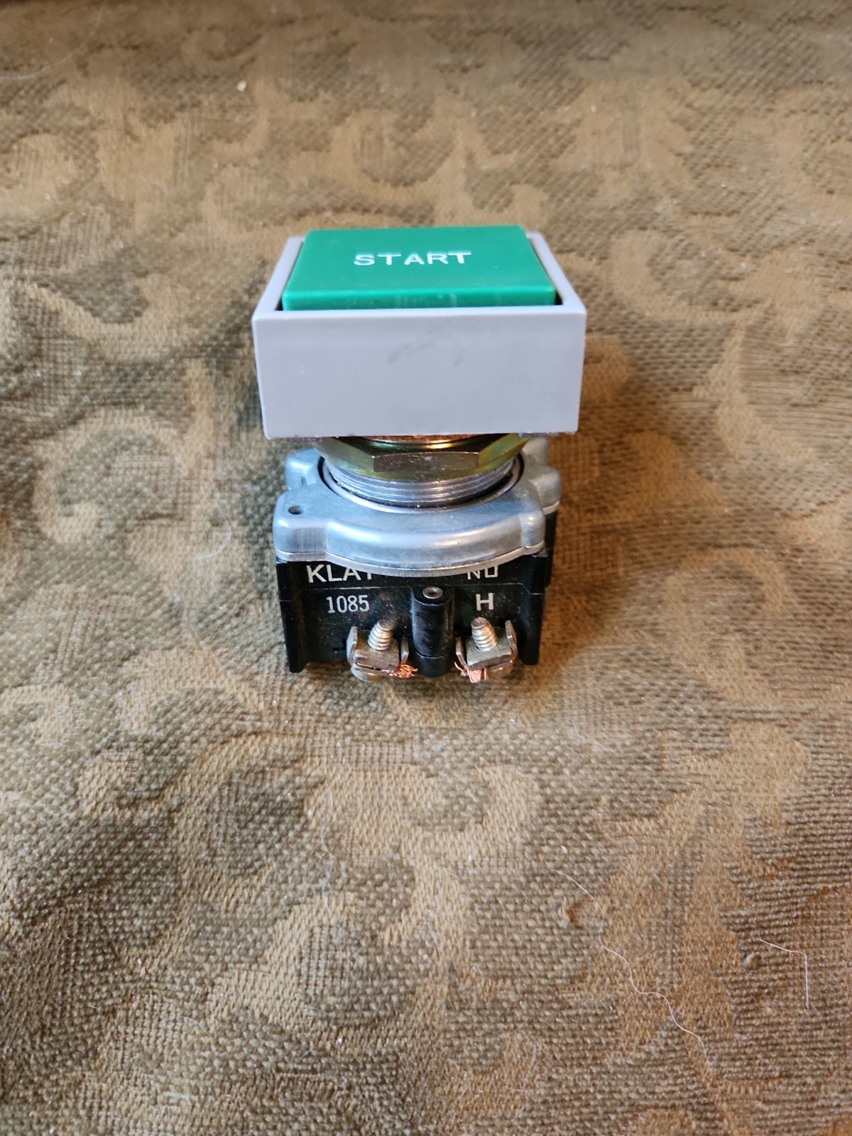 Heavy Duty Cutler Hammer  Panel Mount charge light  (10250T style NO PART #)