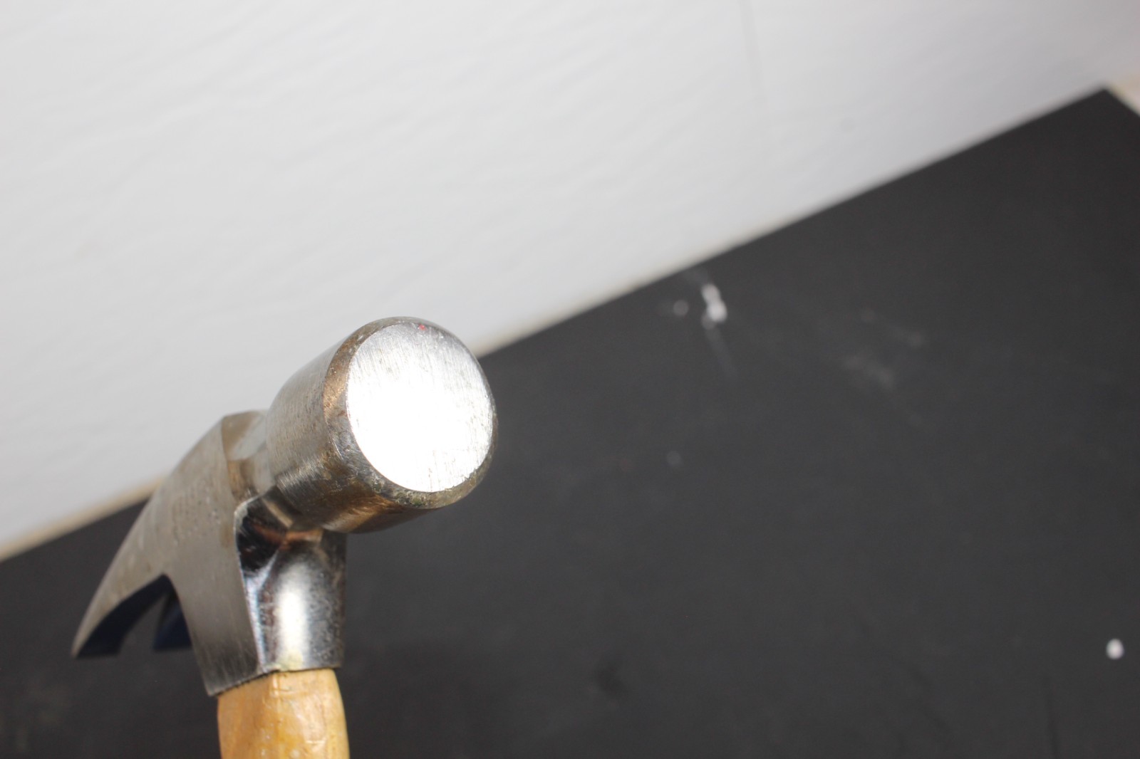 Vaughn 10oz. No.9 Claw hammer USA