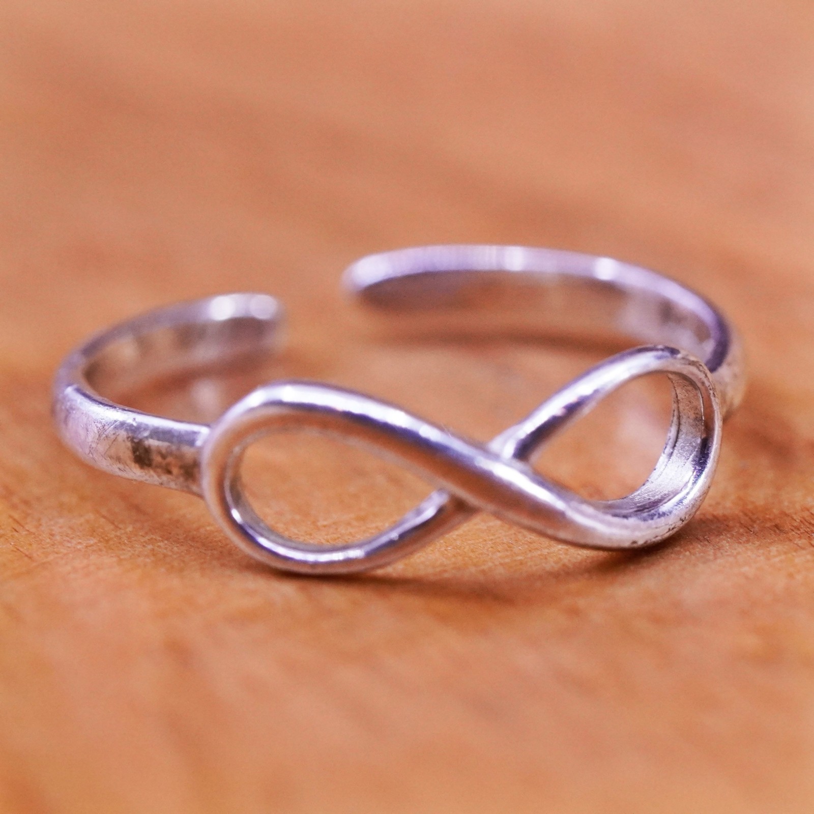 Size 2.5, vintage Sterling silver handmade ring, 925 infinity loop band