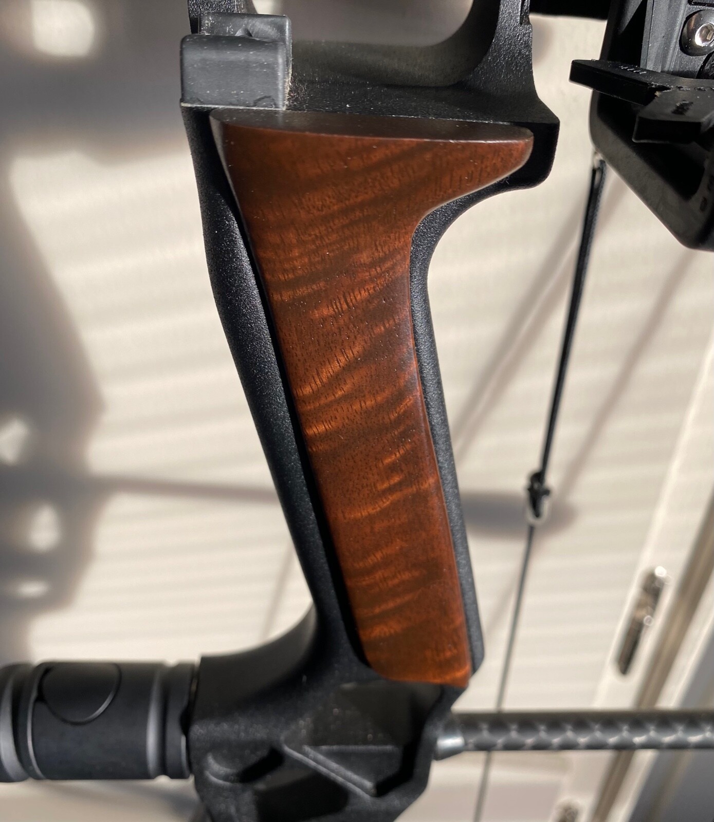 CUSTOM Side Plates for Mathews Bows 2019 - 2023 (RH; Dark Walnut)