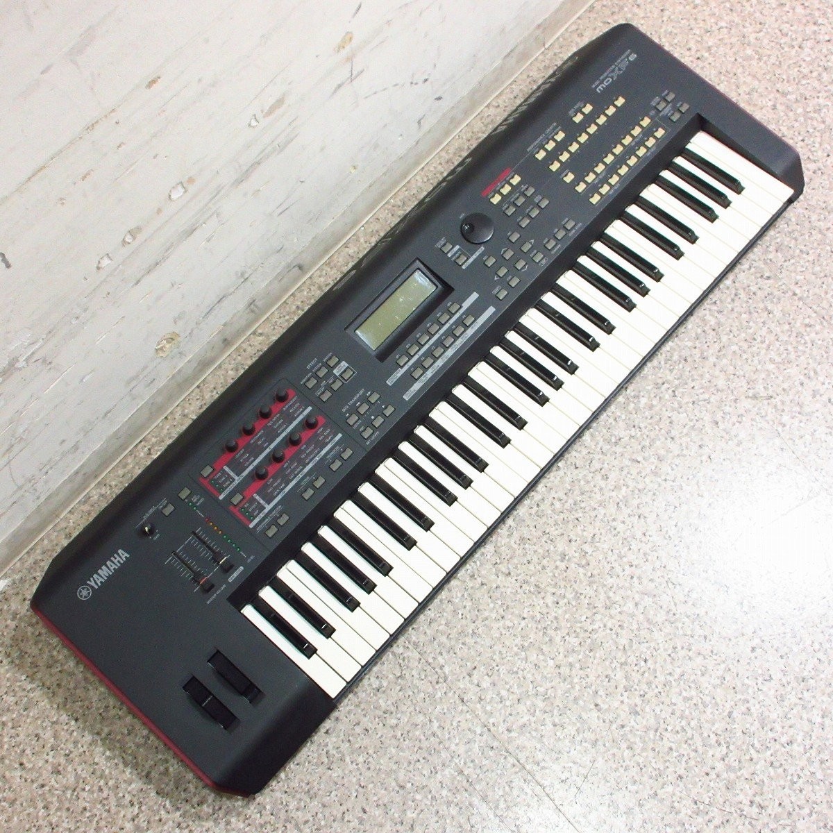 YAMAHA / MOXF6-ver.1.01 Music Production Synthesizer