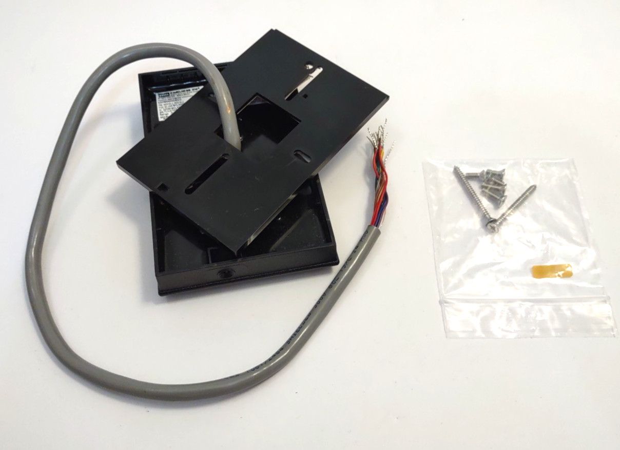 HID multiCLASS SE RP40 Wall Switch Reader RP40E 920PMNNEKEA0CG