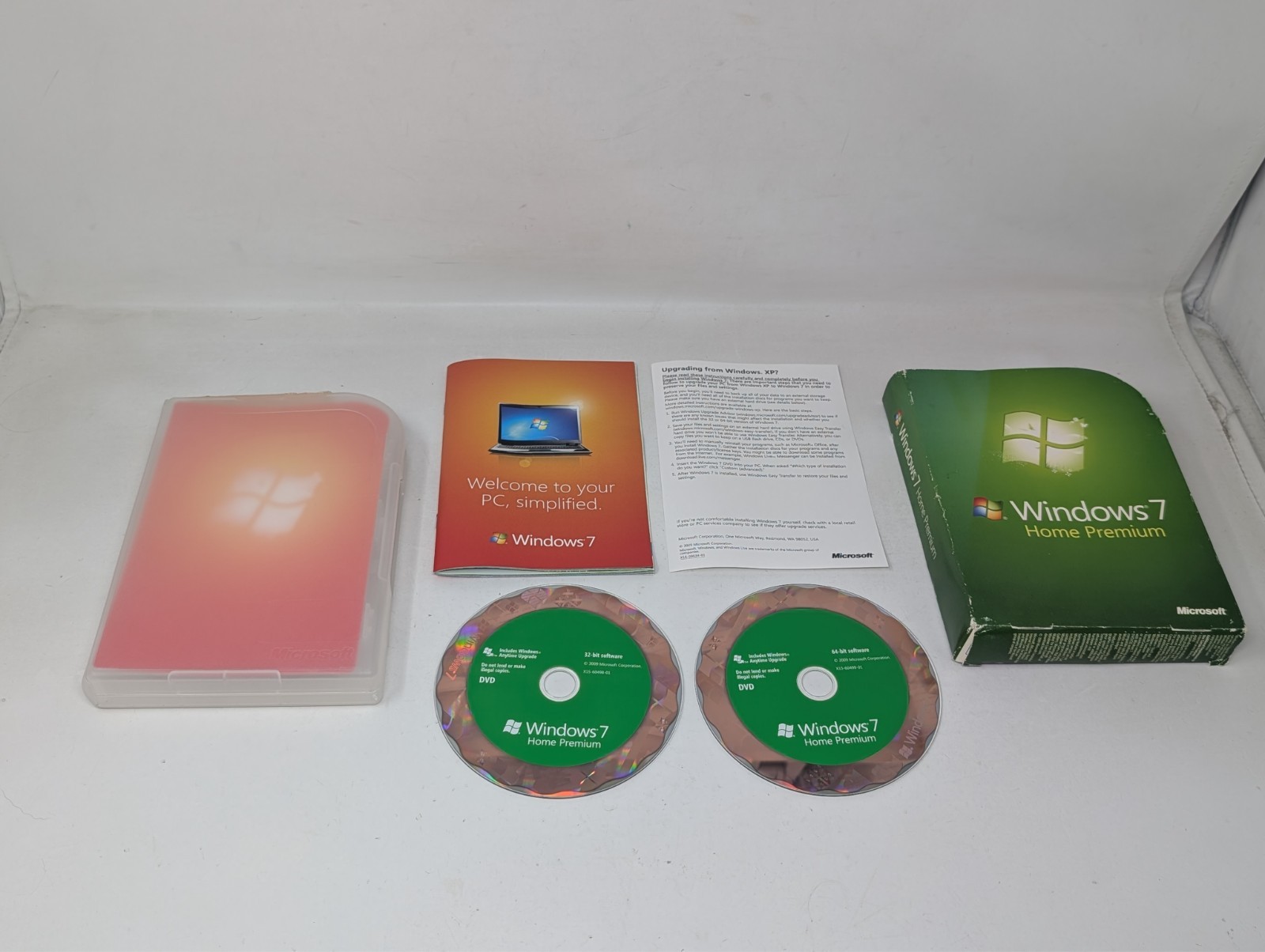 Microsoft Windows 7 Home Premium 32 Bit & 64 Bit DVDs Complete