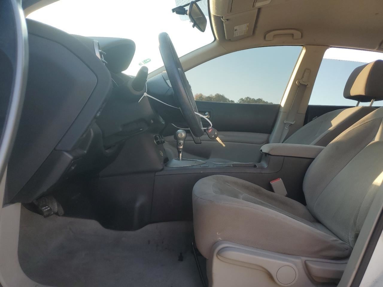 ROGUE 2015 Glove Box 4967823