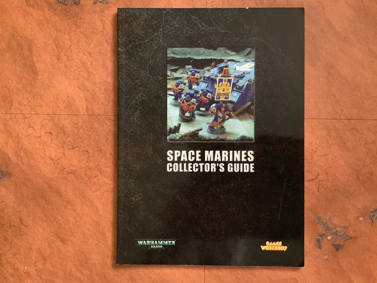 Warhammer 40k Space Marines Collector’s Guide (2002) Softcover Book