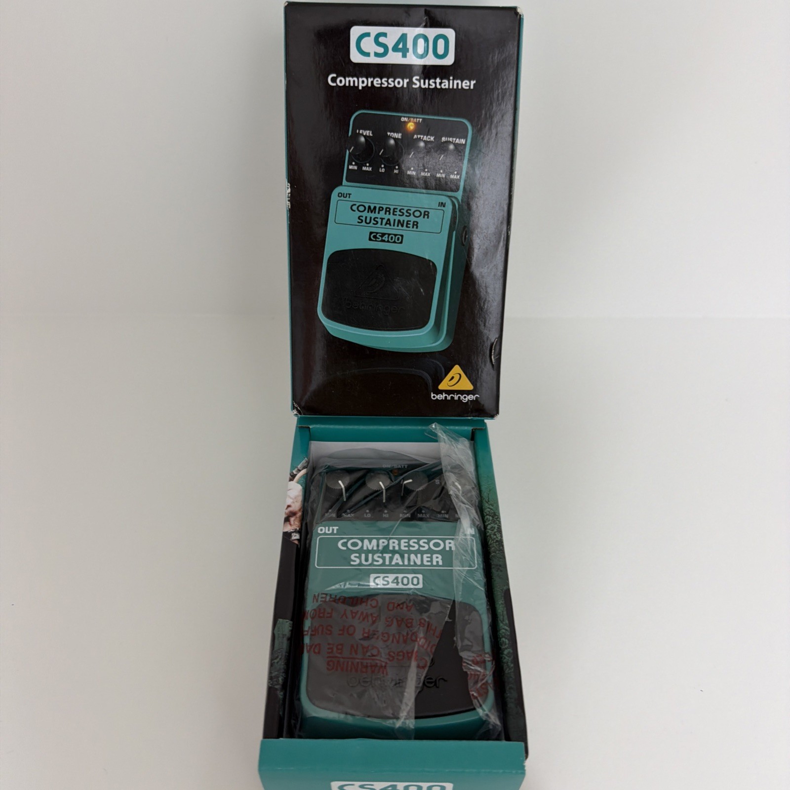 Behringer CS400 Compressor/Sustainer Effect Pedal