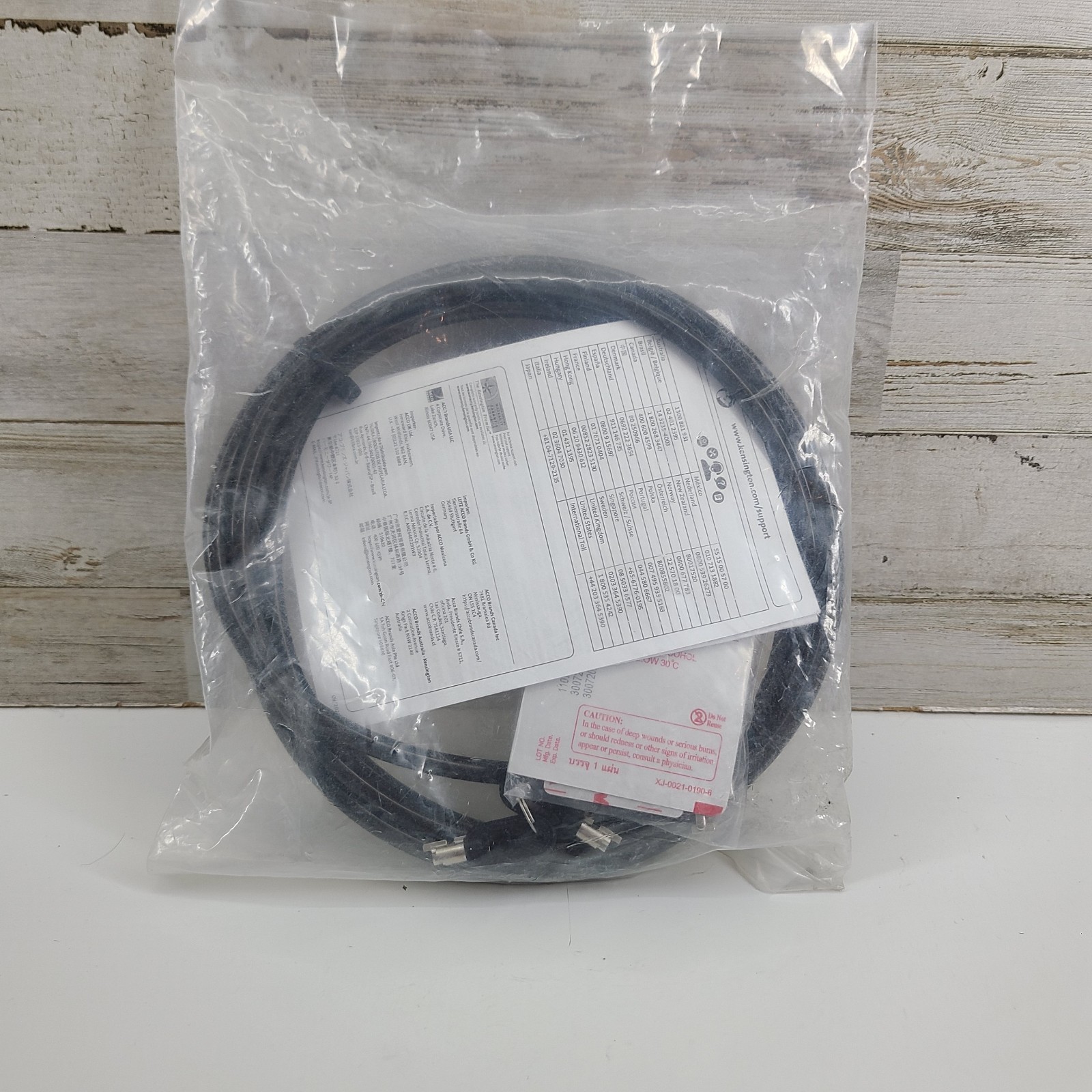 Kensington Desktop / Peripherals Locking Cable Kit 2.0 Supervisor Keyed K64425S
