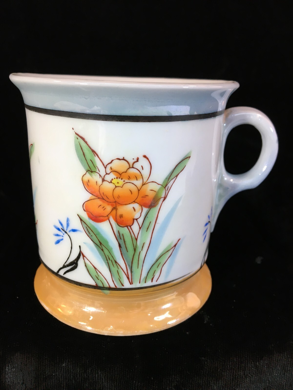 Floral Mug w/Base & Fingerhole Handle Japan