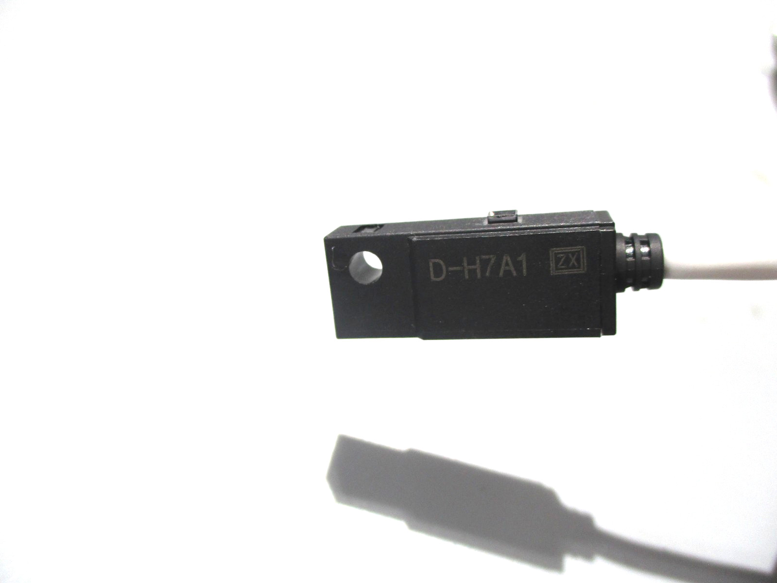 NEW SMC D-H7A1L SOLID STATE SWITCH NPN 3-WIRE