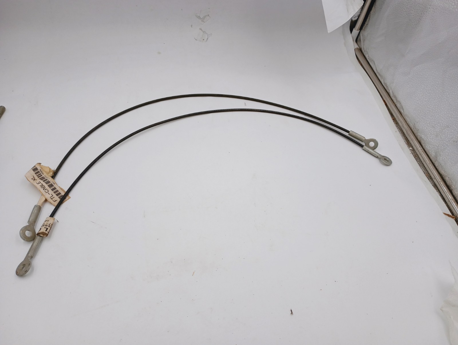 (2) NEW GENUINE FREIGHTLINER FLD A17-12082-000 30.625" HOOD TILT ASSIST CABLE