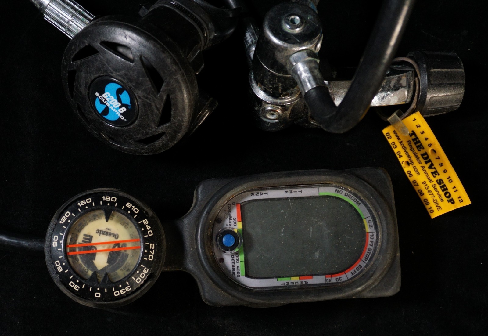 Scubapro G200 B Regulator Scuba Diving Gear (B3)