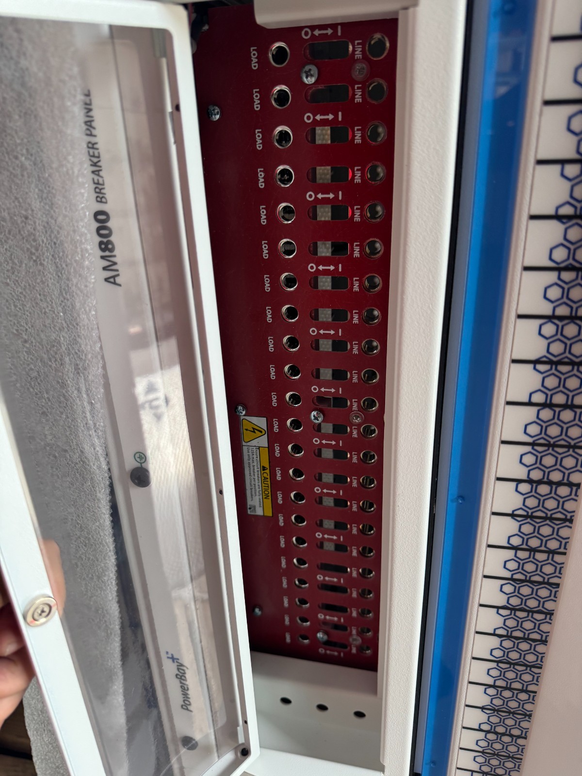 Alpha PowerBay+ Vertical BDFB 800A Advanced Modular Secondary Distribution Bay