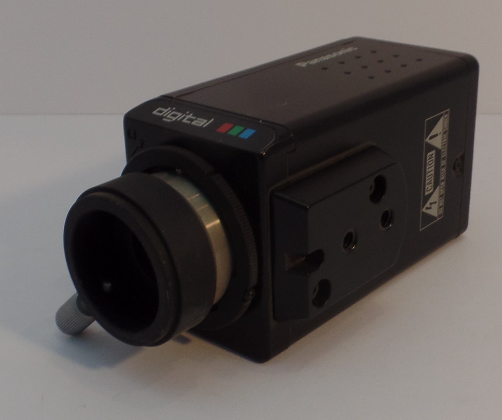 PANASONIC GP-KR222 DIGITAL COLOR CAMERA