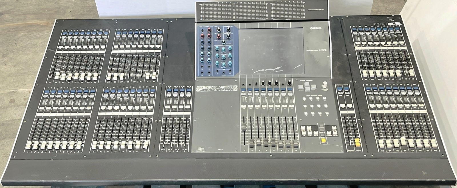 Yamaha M7CL-48 Digital Mixing Console 110-240V 50/60Hz 300W  Untested