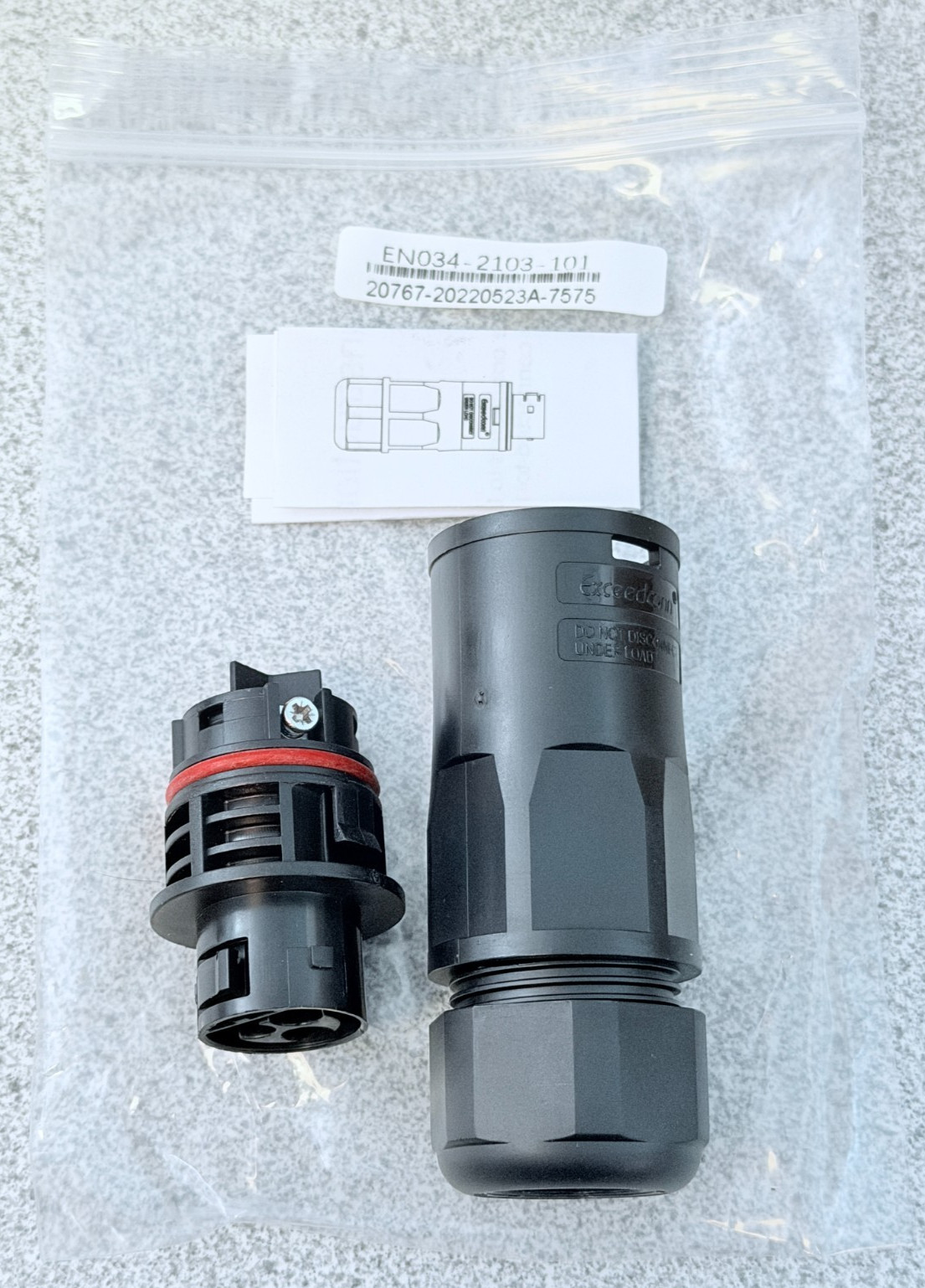 NEW AP-Systems 2300931202 Male AC Cable Connector 10 AWG Screw Terminals 3-Pole