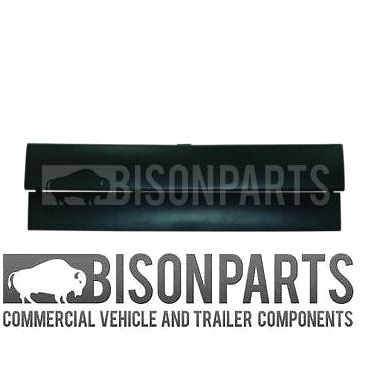 "DAF CF85 (2001 on) Tilting Step Panel On Lower Central Grille - 1363370 DAF105