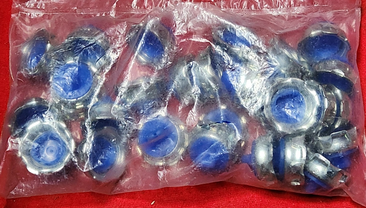 25 Thomas & Betts 1470 1/2" Push Penny Capped Bushing Steel electrical  jobs 0w
