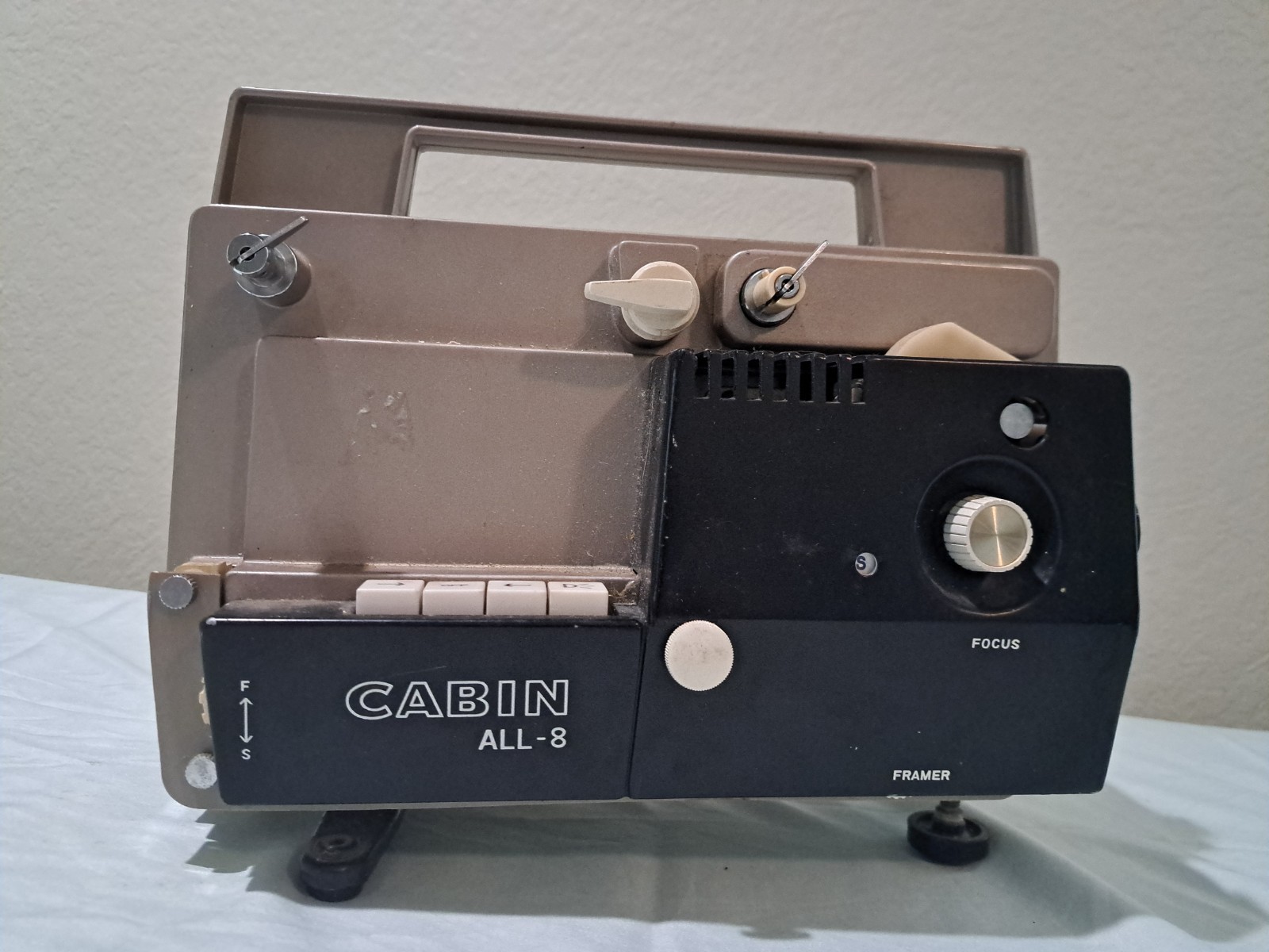 Cabin All-8 8MM Movie Projector