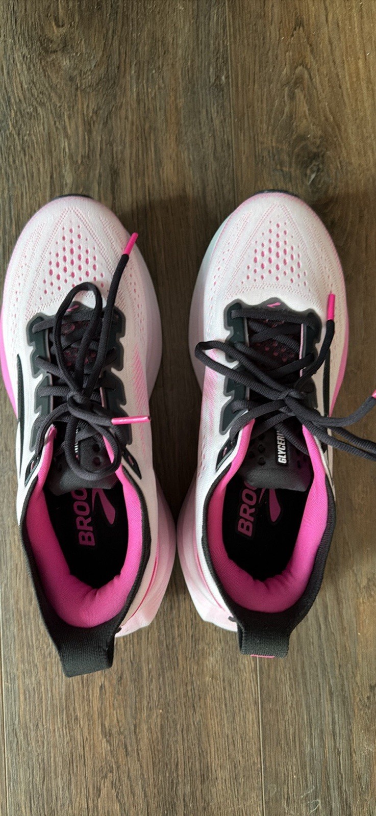Highly Sought After Brand New Women’s Brooks Glycerin 23 Running Shoes Size 8.5.