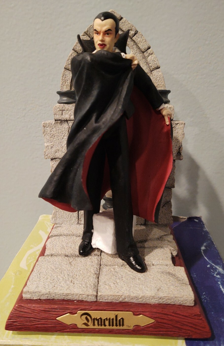 RARE UNIVERSAL MONSTERS WESTLAND GIFTWARE LIMITED EDITION DRACULA STATUE
