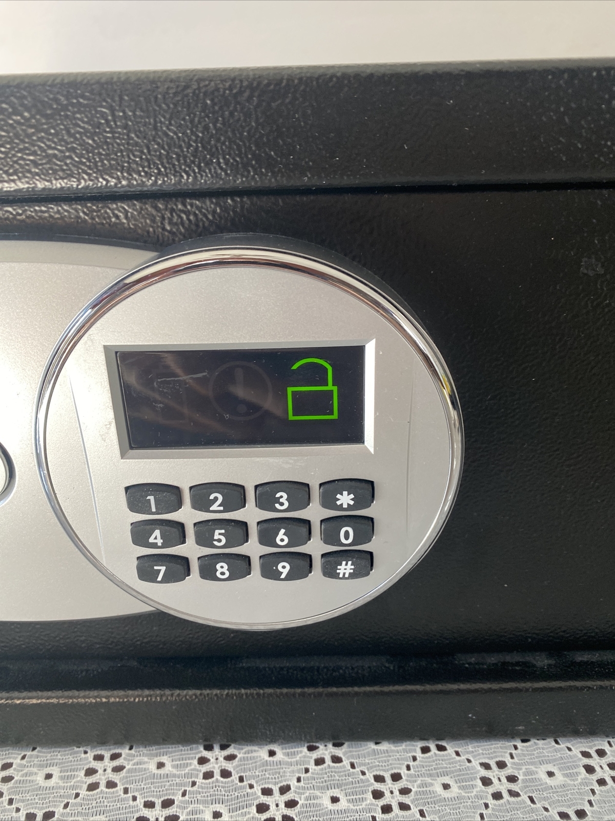 Amazon Basics Steel Security Safe Programmable Electronic Keypad .7cuft -No Key
