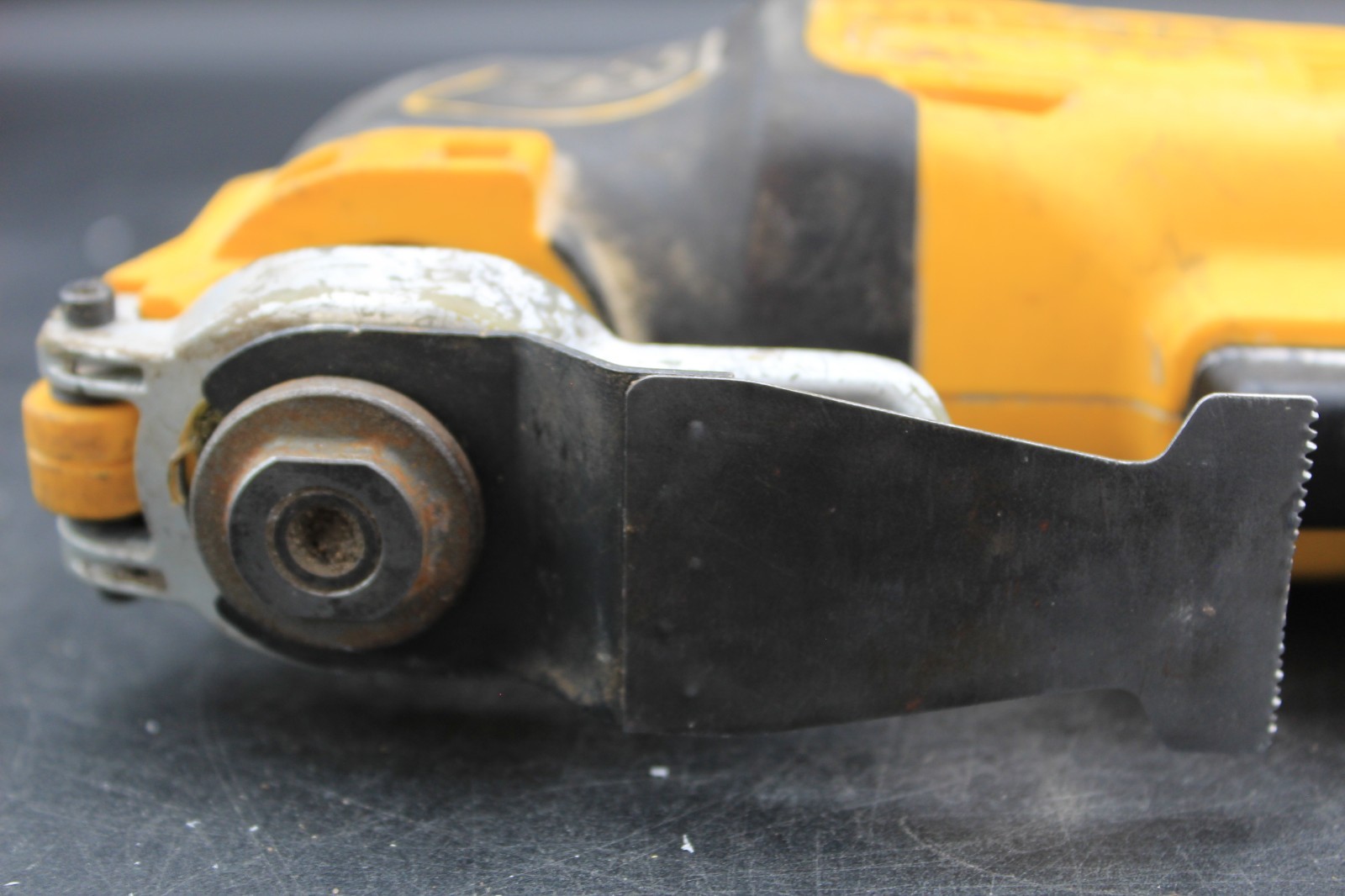 DEWALT DCS355 20V CORDLESS MULTI-TOOL