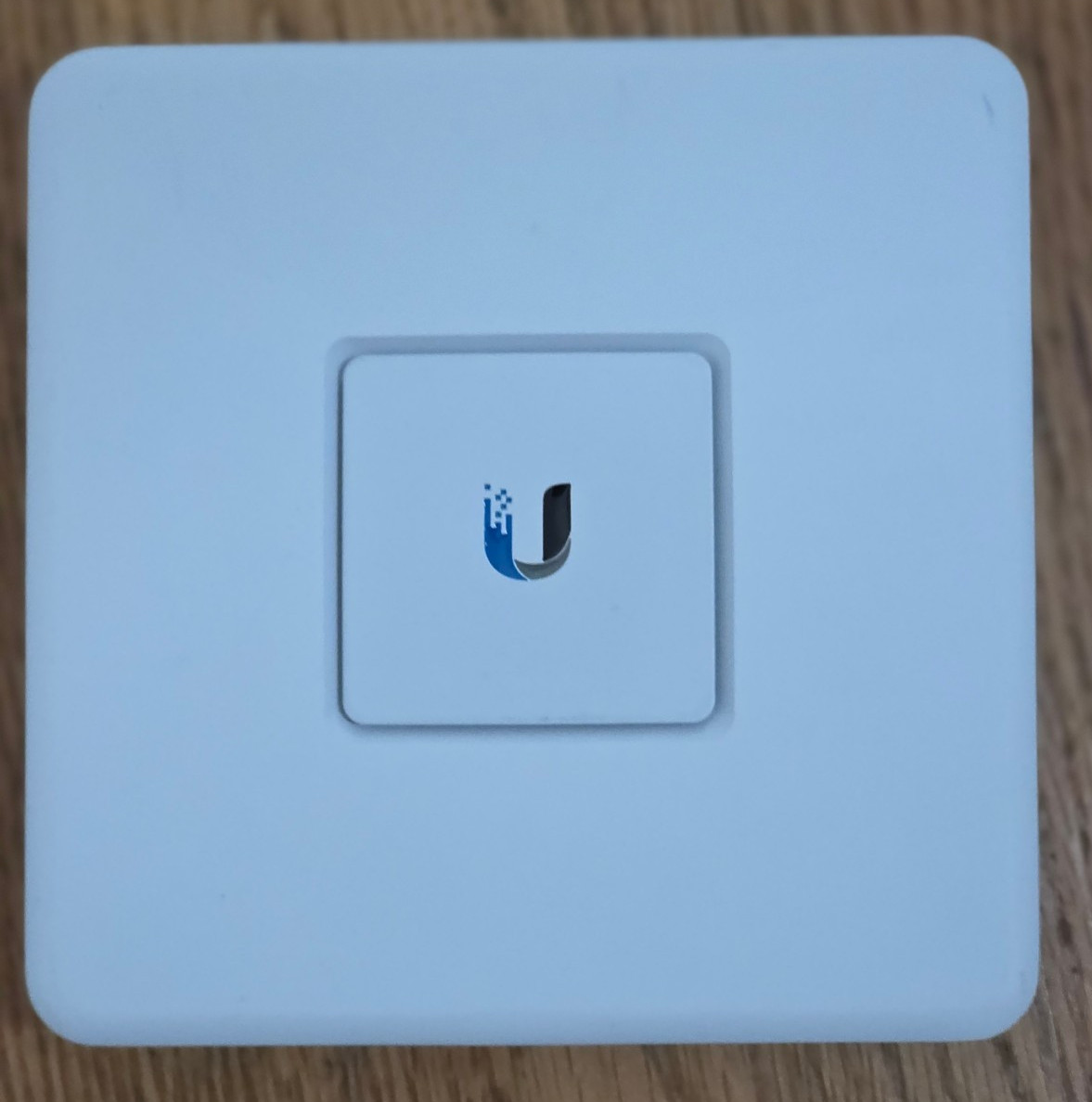 UniFi Security Gateway (USG) White Ubiquiti Networks